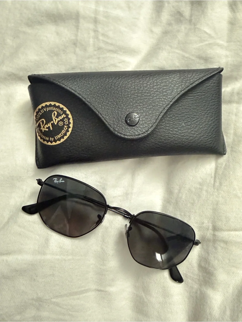 Ray-Ban Black Frame Sunglasses with Black Case